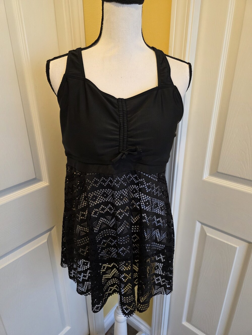 BLACK SWIMSUIT TOP, SIZE 2XL